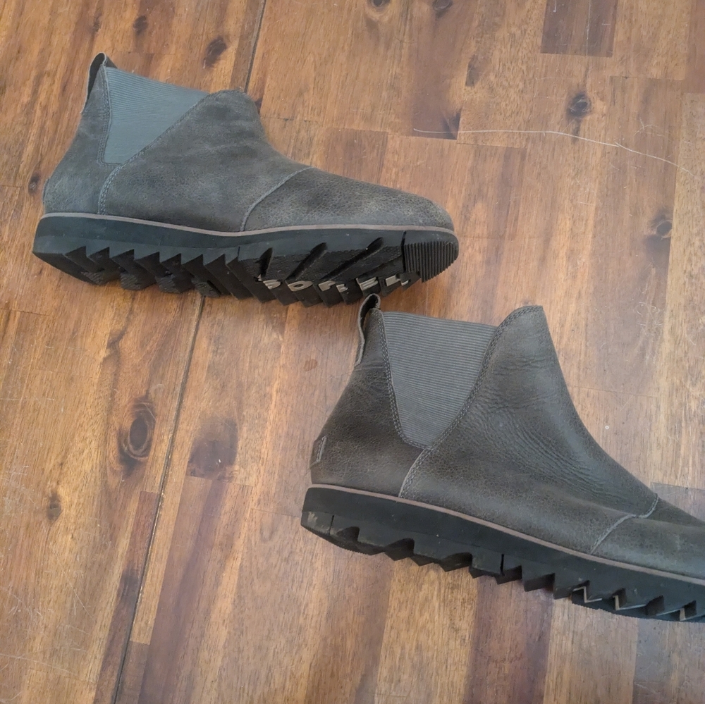 Sorel Women's Gray Ankle Boots